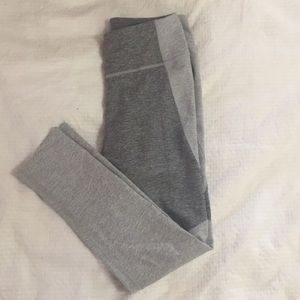 Two toned 3/4 warm up leggings size small